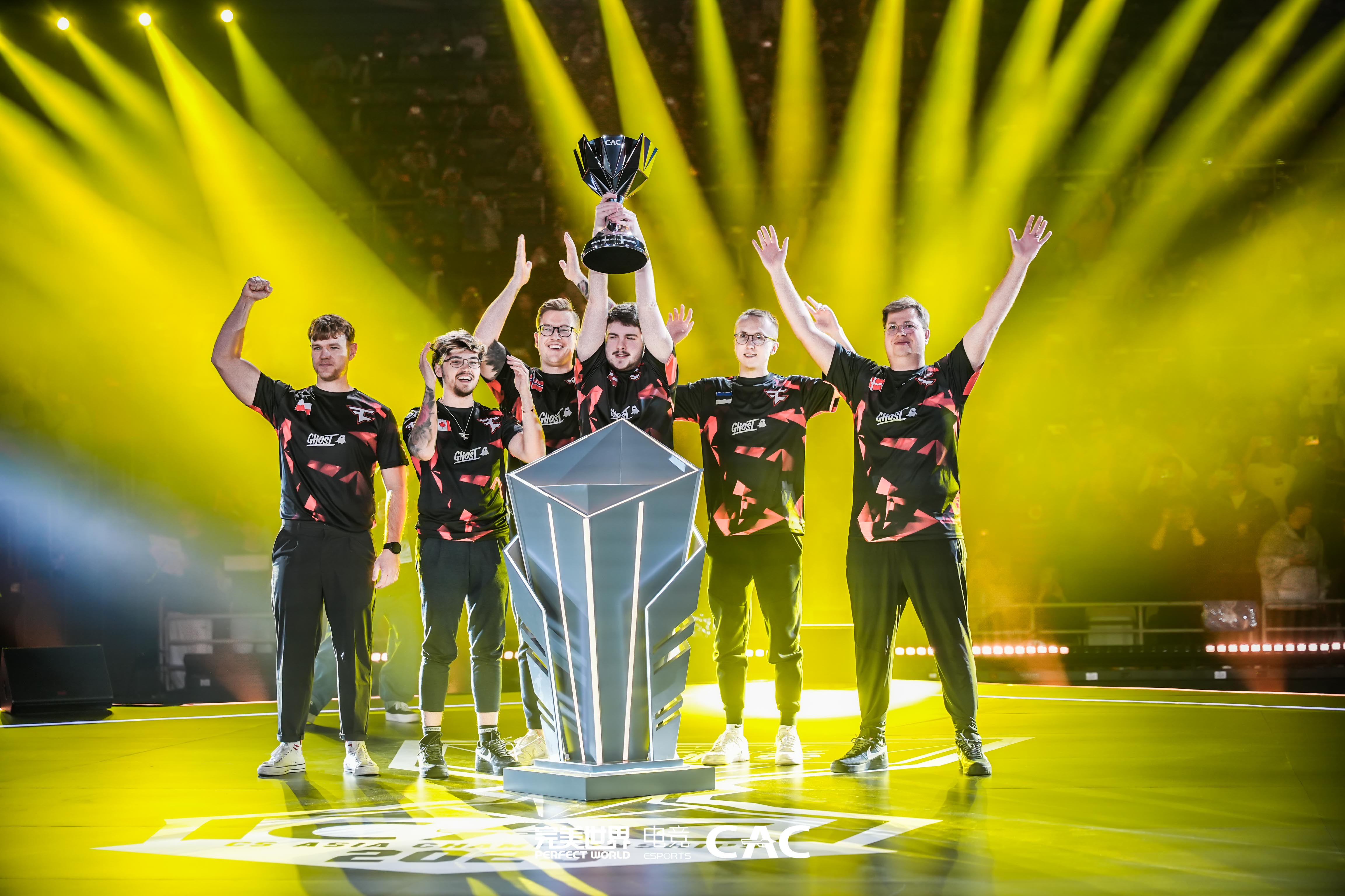 电子竞技盛宴：TYL战队强势晋级季后赛，EDG战队遗憾败北BLG-星空电竞